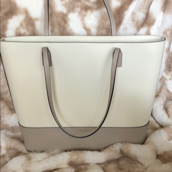 *Sold* Kate Spade Shoulder Bag - Picture 2 of 5